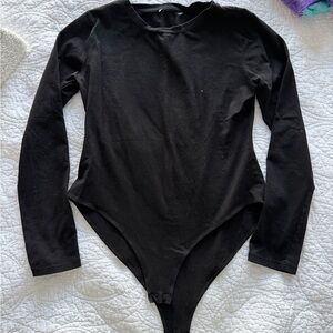 Size Medium Black Long Sleeve Body Suit Scoop Neck